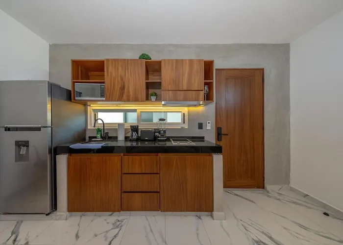 Stylish 1bd W Rooftop Pool Walk To 5th Сasa de vacaciones
