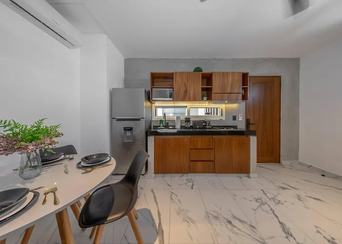 Stylish 1bd W Rooftop Pool Walk To 5th Playa del Carmen