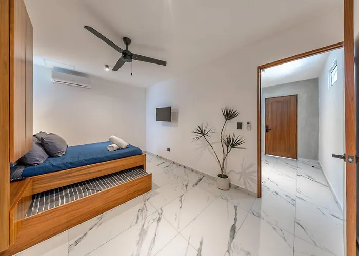 Stylish 1bd W Rooftop Pool Walk To 5th Playa del Carmen