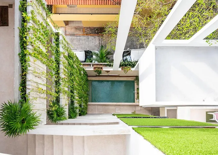 Stylish 1bd W Rooftop Pool Walk To 5th Сasa de vacaciones *