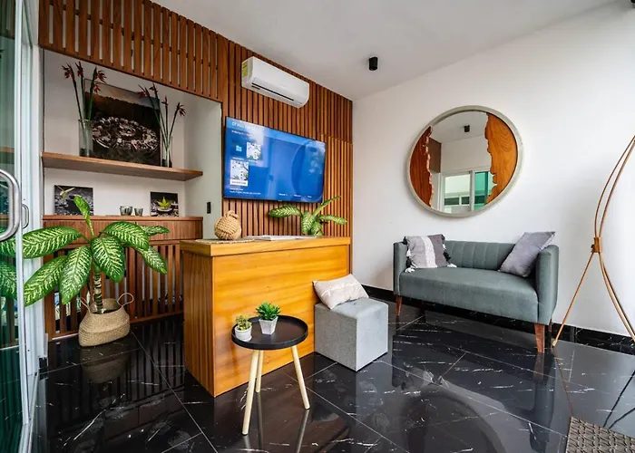 Stylish 1bd W Rooftop Pool Walk To 5th *