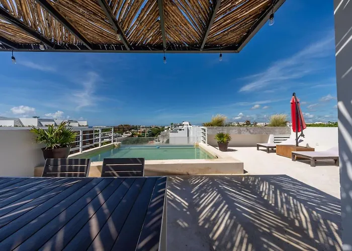 Stylish 1bd W Rooftop Pool Walk To 5th Сasa de vacaciones Playa del Carmen